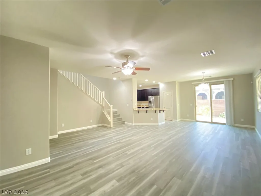 6142 Carter Caves Avenue — photo 2