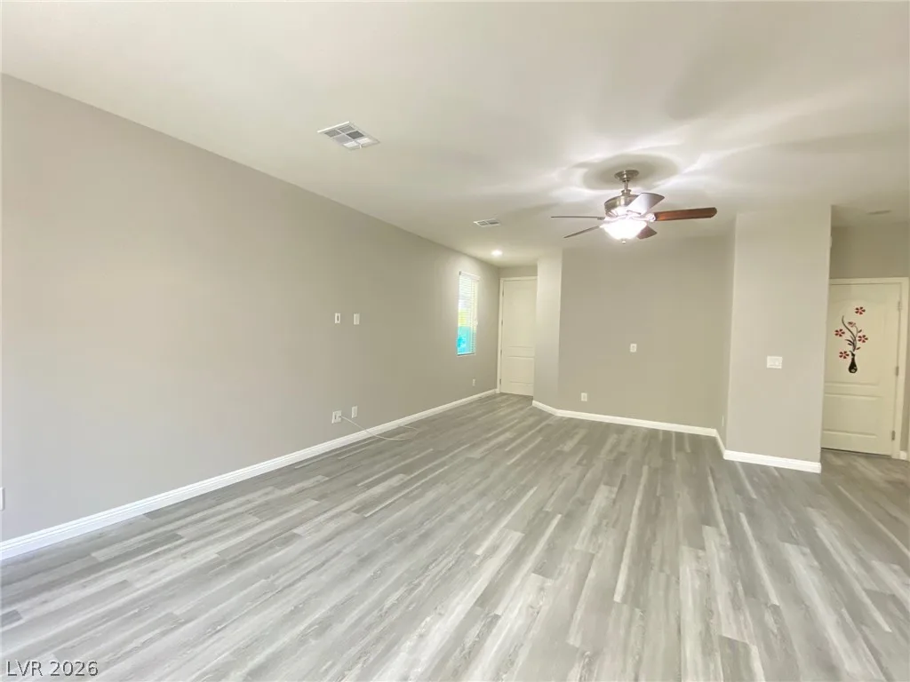 6142 Carter Caves Avenue — photo 3