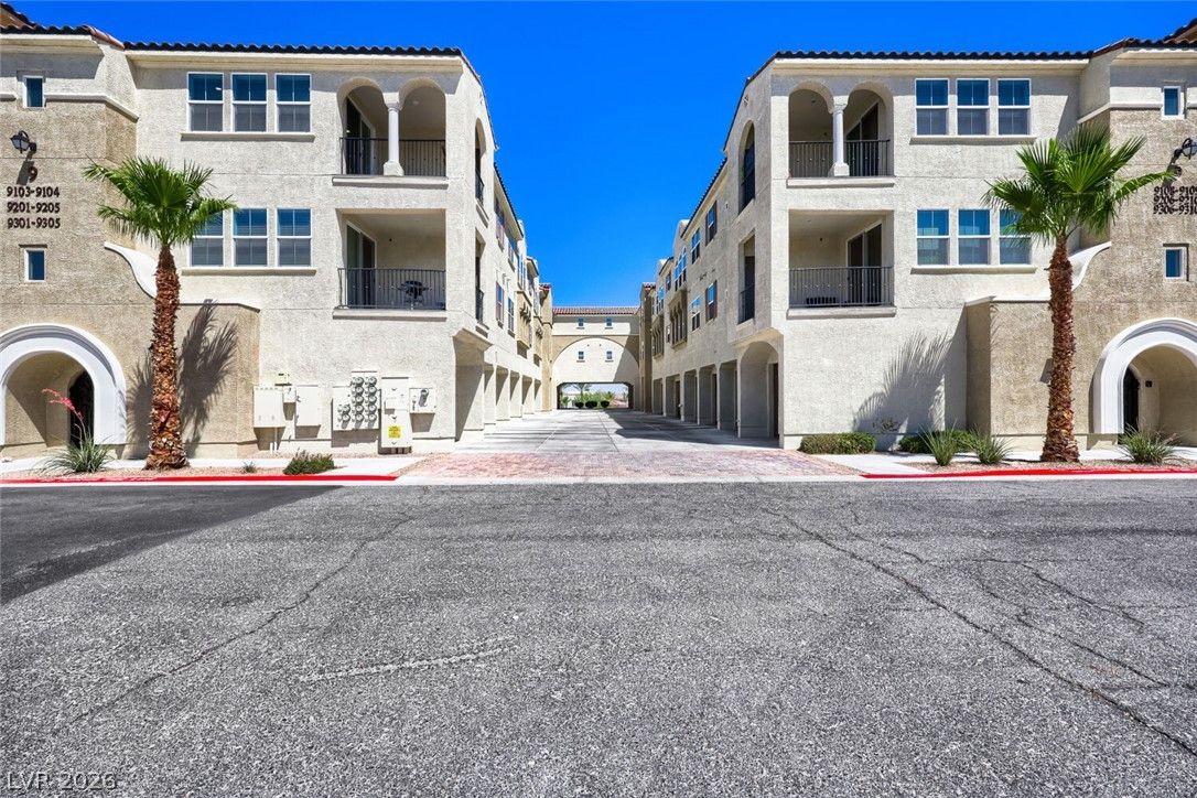 2555 Hampton Road 9301 — photo 1 of 36