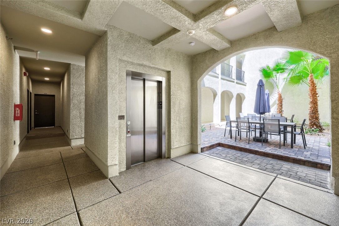 2555 Hampton Road 9301 — photo 4 of 36