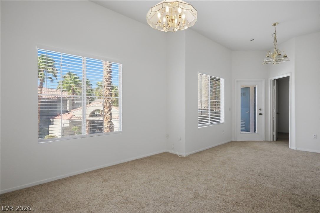 10245 South Maryland Parkway 279 — photo 4 of 21