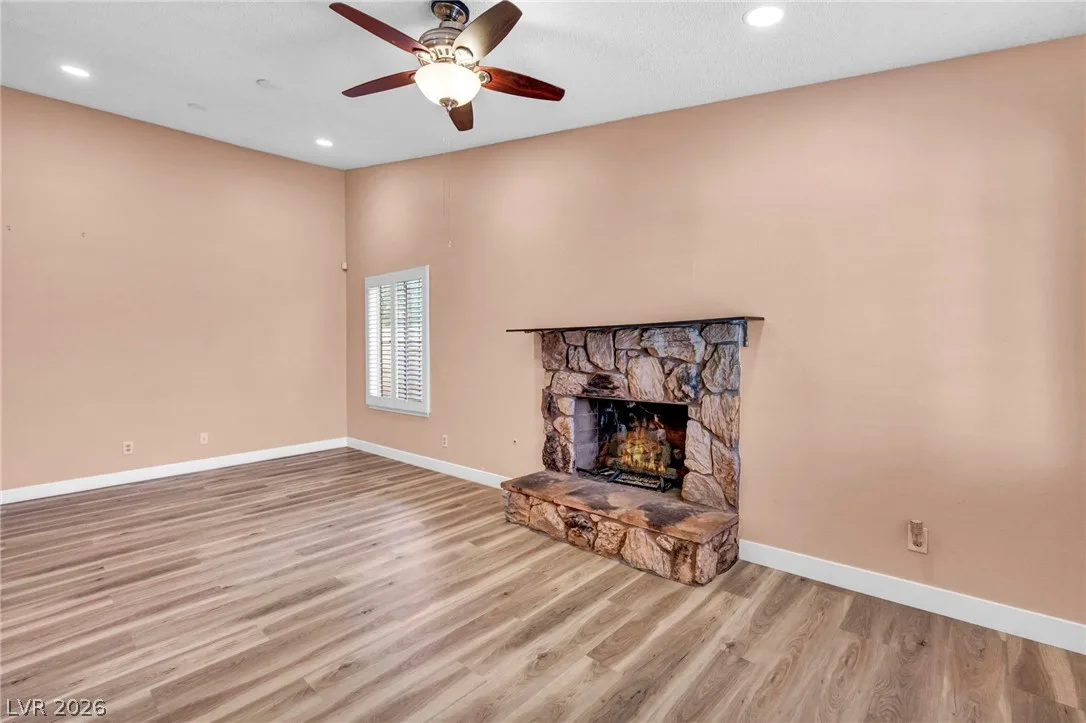 6237 Carmen Boulevard — photo 4