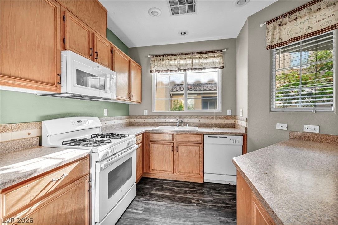 6250 West Arby Avenue 225 — photo 5