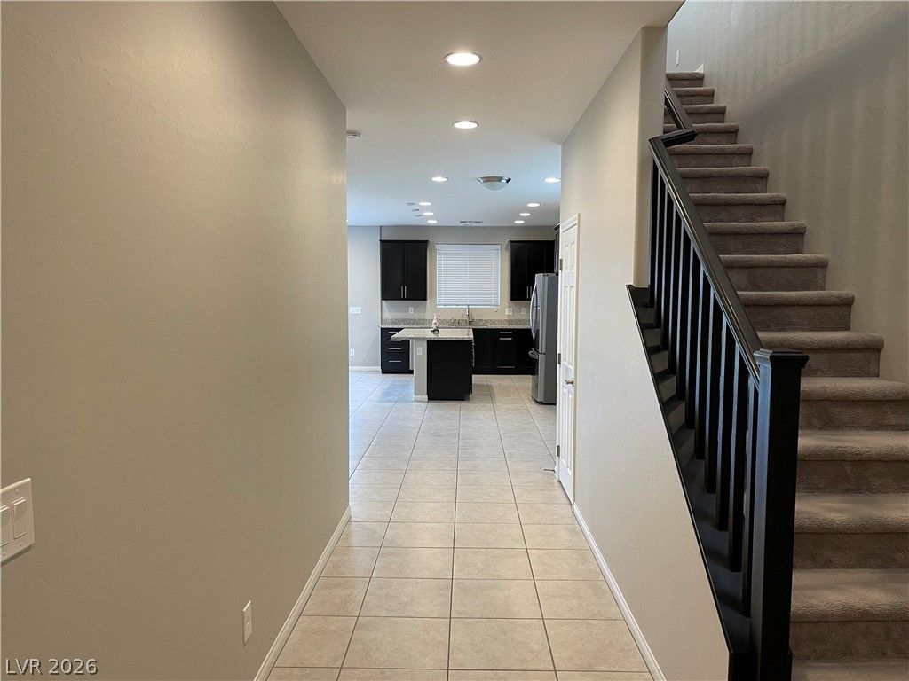 9458 Isla Lee Avenue — photo 4 of 10