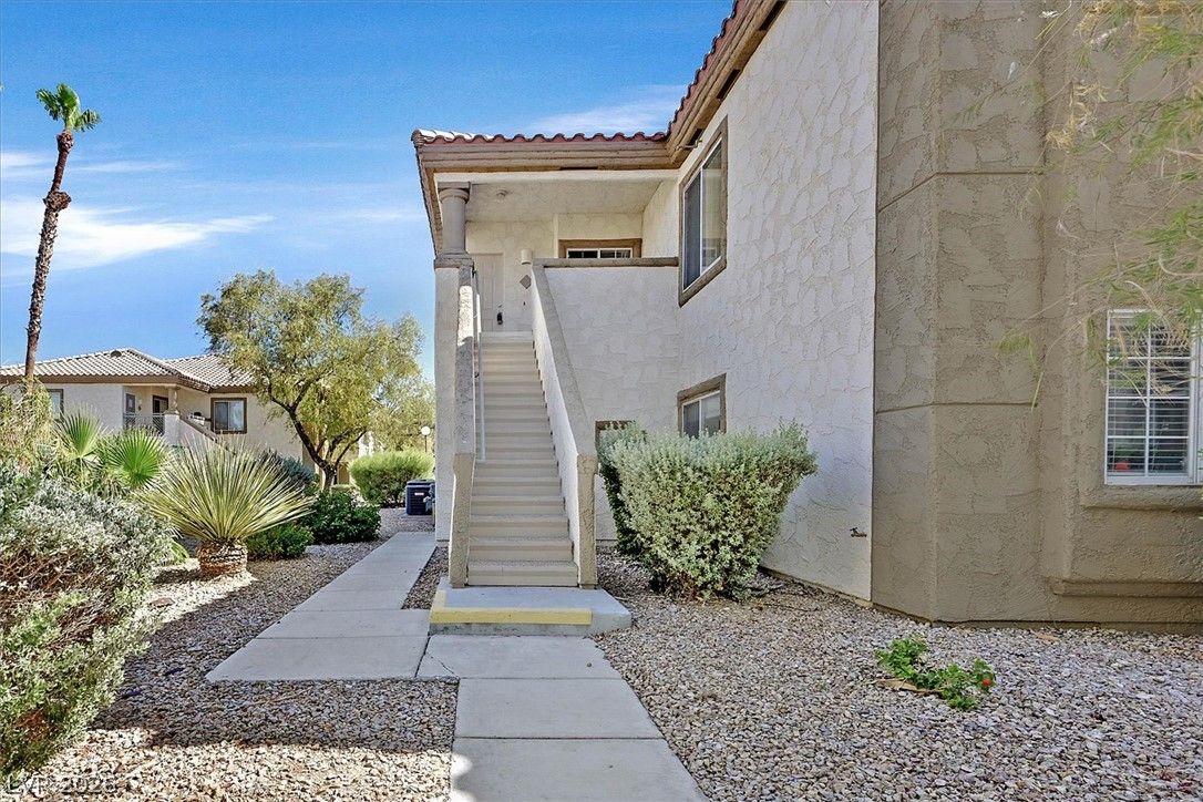 6804 Indian Chief Drive 204 — photo 4 of 26