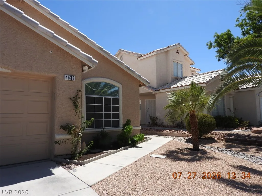 4533 Chestnut Blaze Drive — photo 2