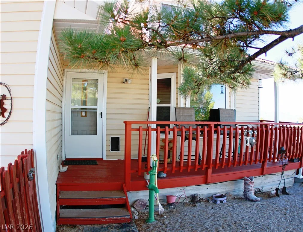 675 Hartley Drive — photo 3
