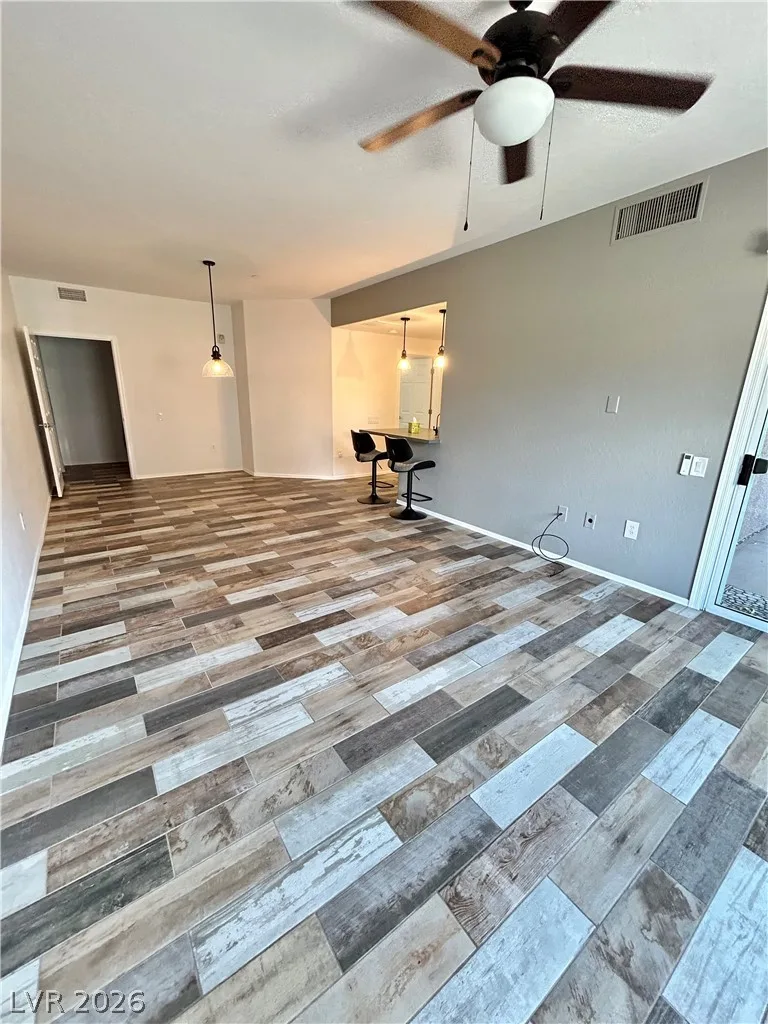 L 6868 Sky Pointe Drive 1047 — photo 4
