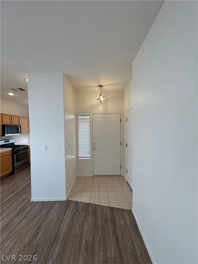 10688 Oak Crest Avenue — photo 4