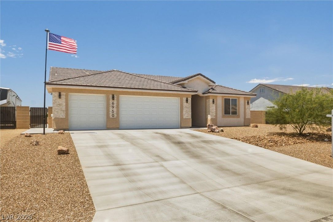 6950 Sandpebble Street — photo 4
