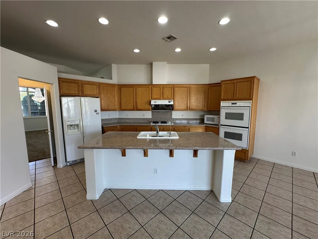 3008 Teal Beach Street — photo 3