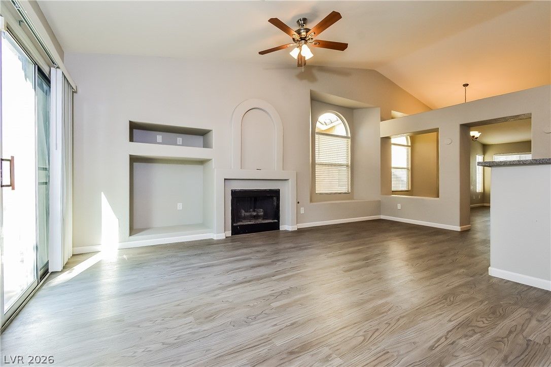 1851 Grand Prairie Avenue — photo 3