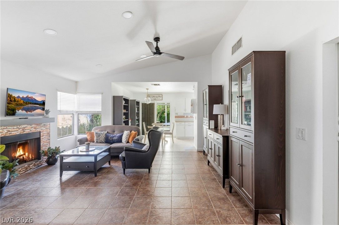 760 Thousand Oaks Drive — photo 4