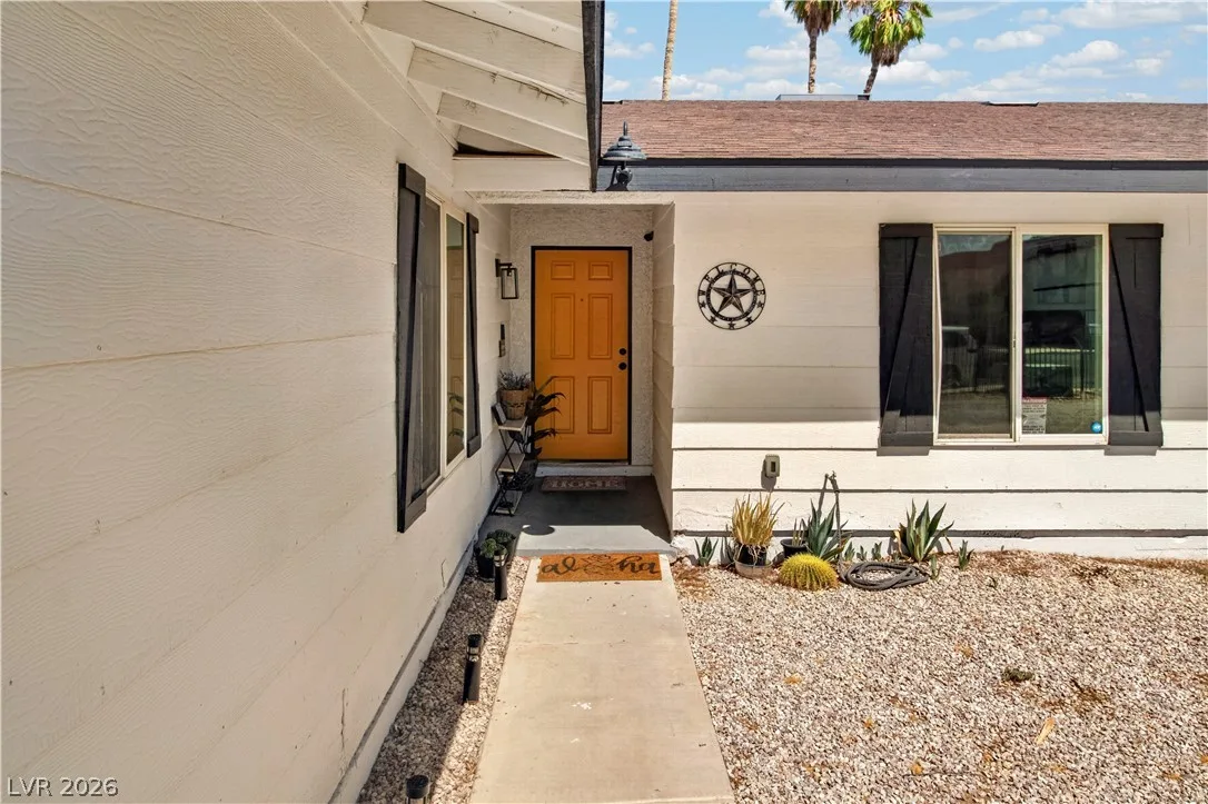 5452 Escondido Street — photo 4