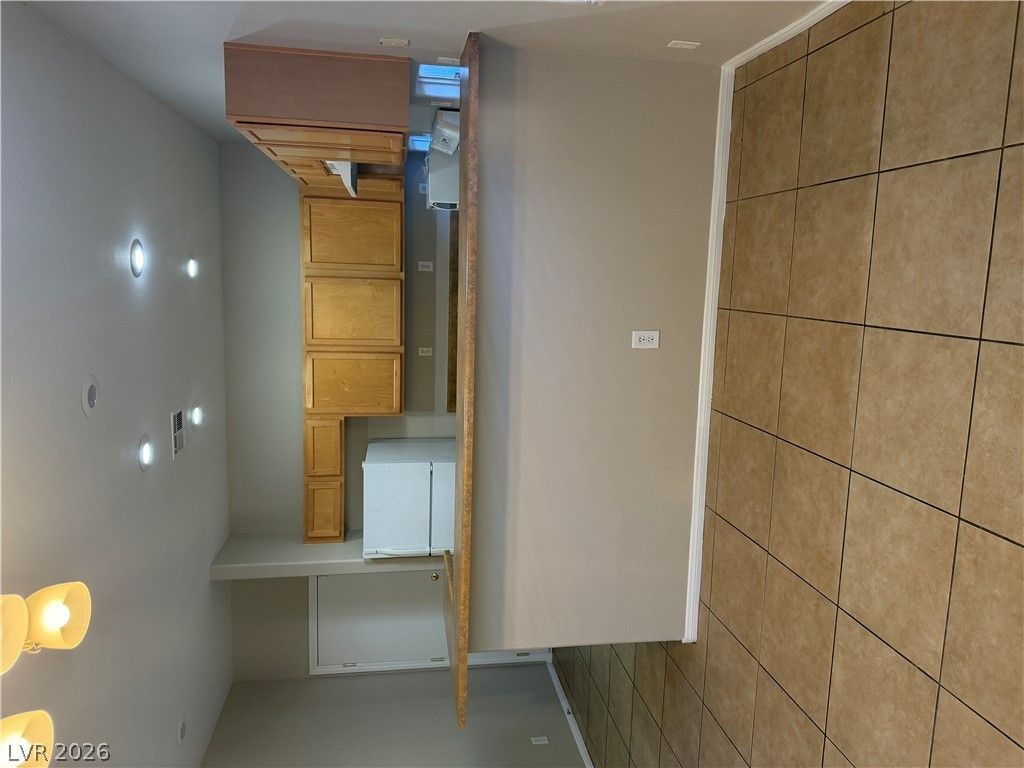 8940 CALEDON RIDGE Court 0 — photo 4