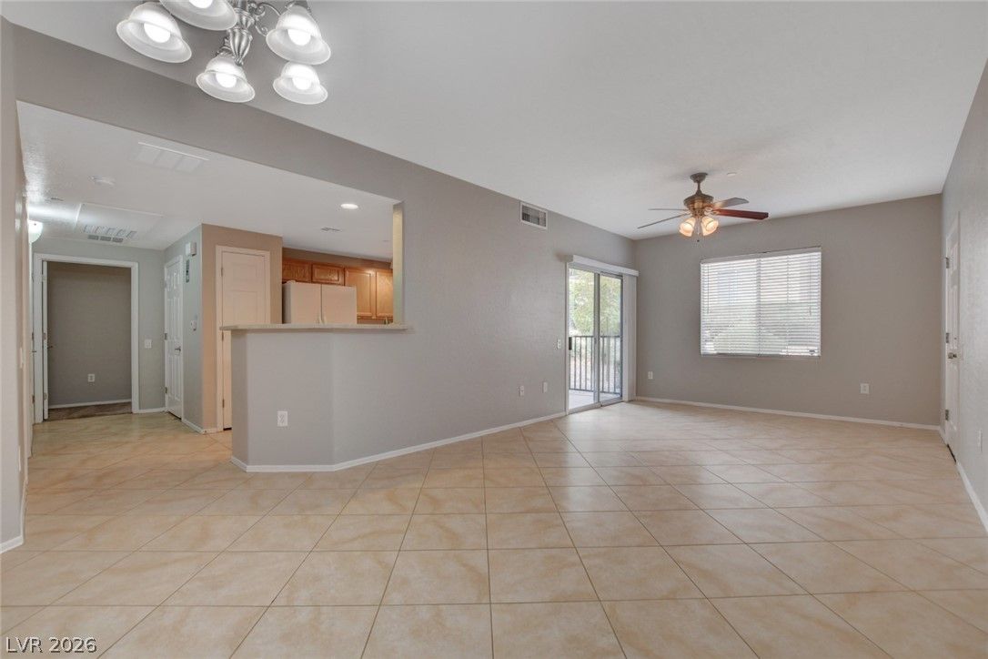 6868 Sky Pointe Drive 1078 — photo 1