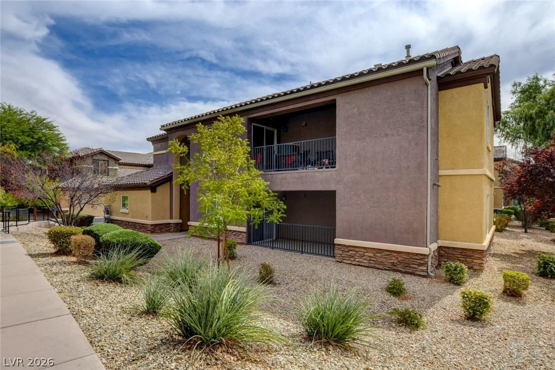 6868 Sky Pointe Drive 1078 — photo 3