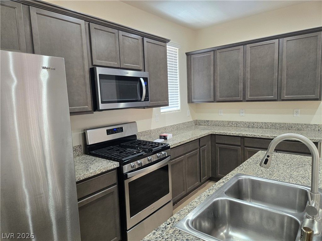 2715 Hammetts Landing Walk — photo 5