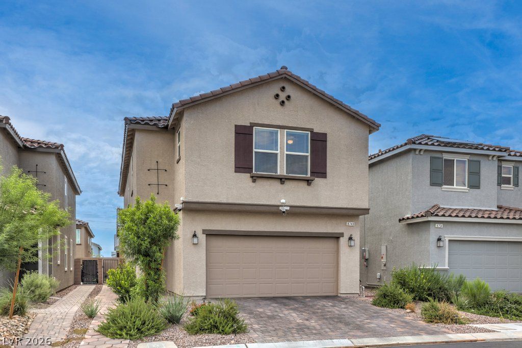 8748 Crestwood Hills Street — photo 2