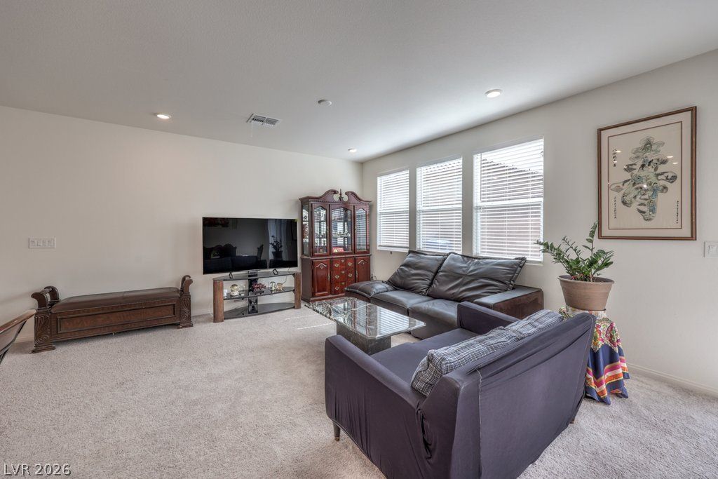 8748 Crestwood Hills Street — photo 5