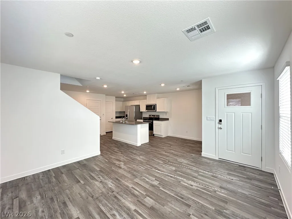 929 Pink Sugerbird Street — photo 3