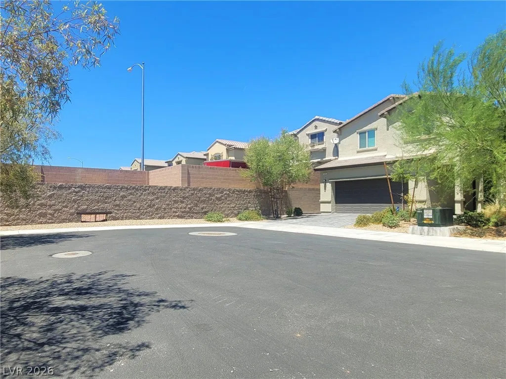 7618 Red Plumeria Avenue — photo 3
