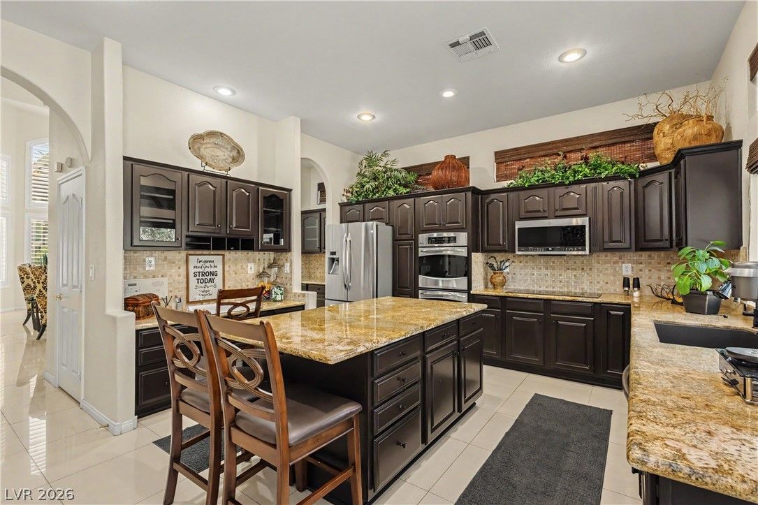 118 Serramonte Court — photo 3
