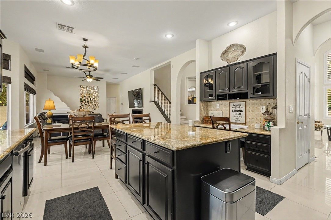 118 Serramonte Court — photo 4