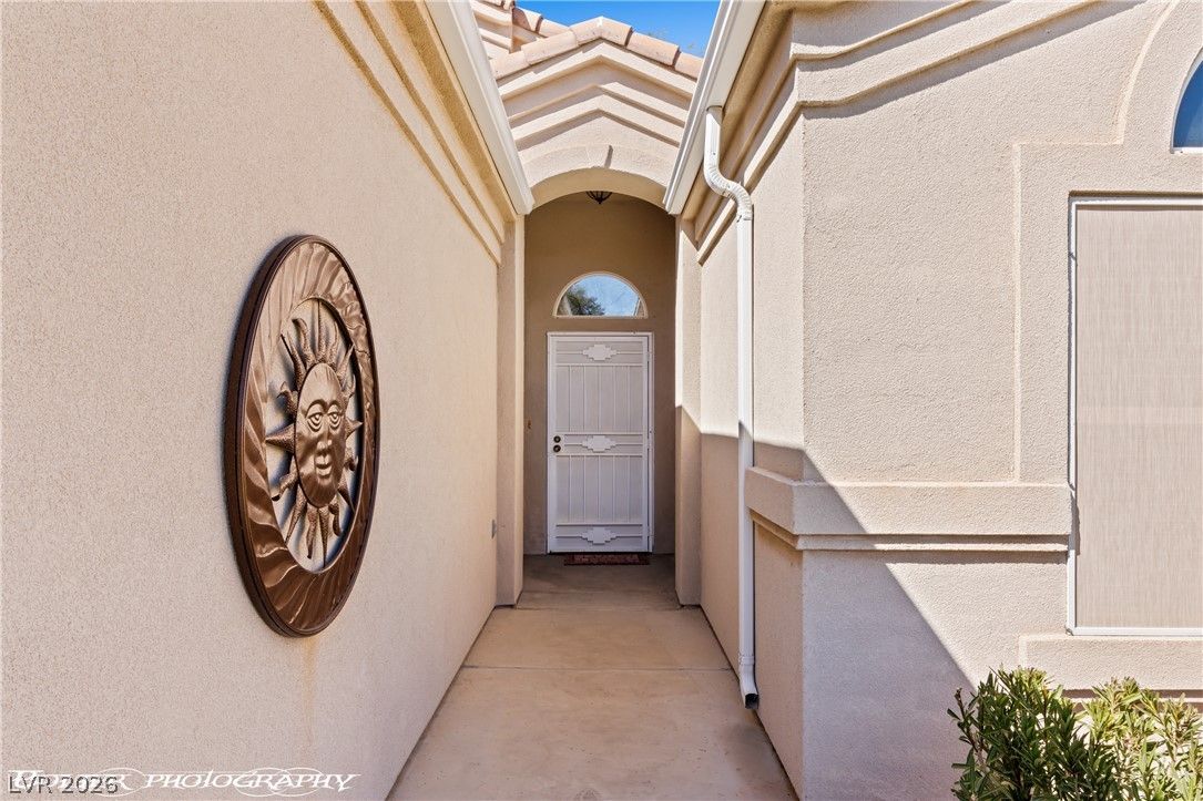 563 Fairways Drive — photo 4