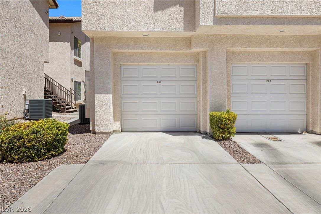 4910 Black Bear Road 101 — photo 2