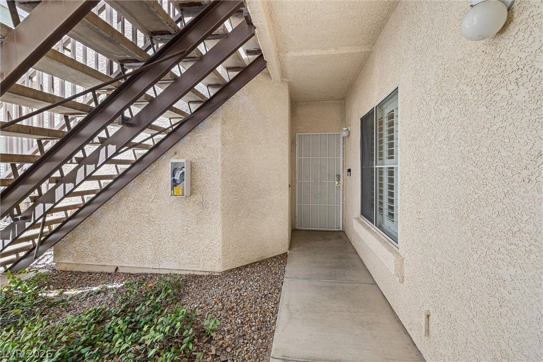 4910 Black Bear Road 101 — photo 3