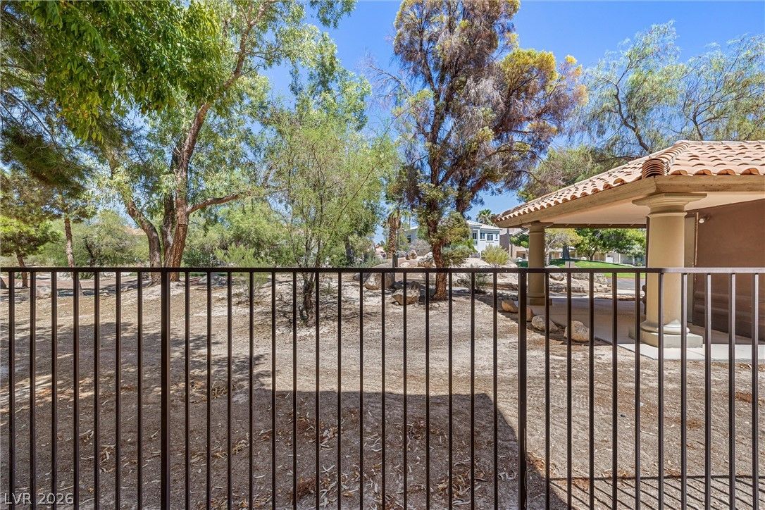 4910 Black Bear Road 101 — photo 5