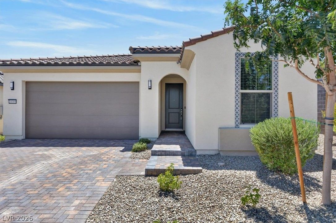 10089 Honey Rose Avenue — photo 2