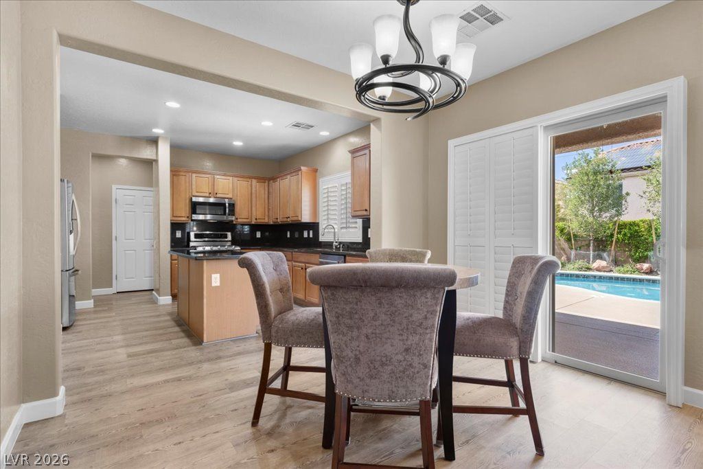 256 Mission Verde Avenue — photo 4 of 40