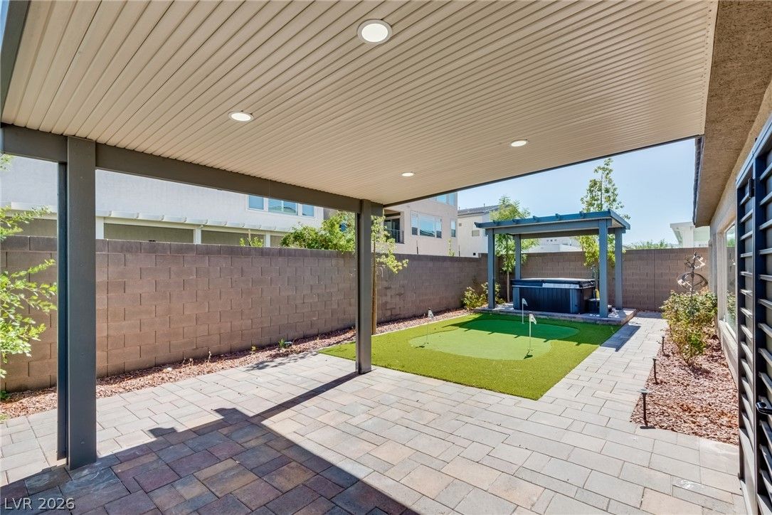 7177 West Camero Avenue — photo 4