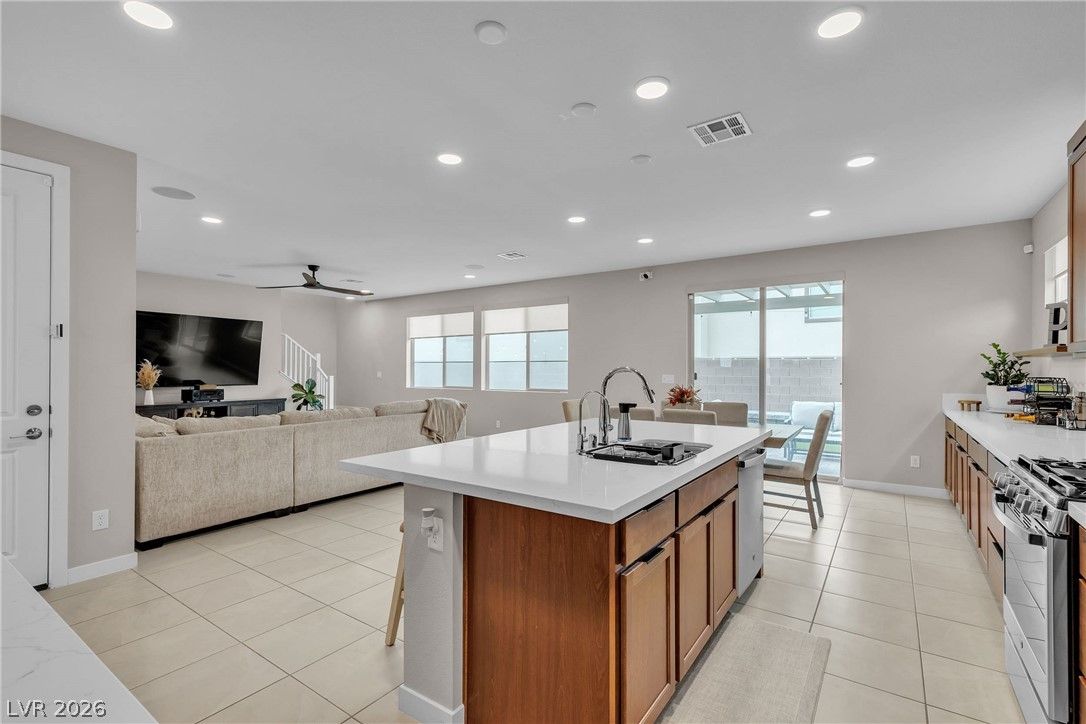 1309 Azure Jay Avenue — photo 4
