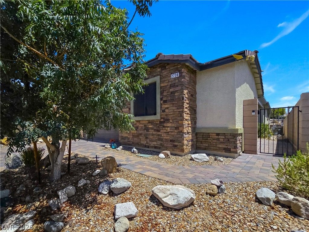 2736 Brinkley Manor Street — photo 4 of 36