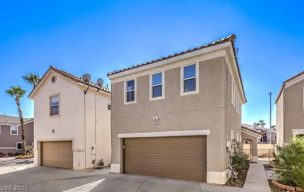 1425 Bow Creek Court — photo 2