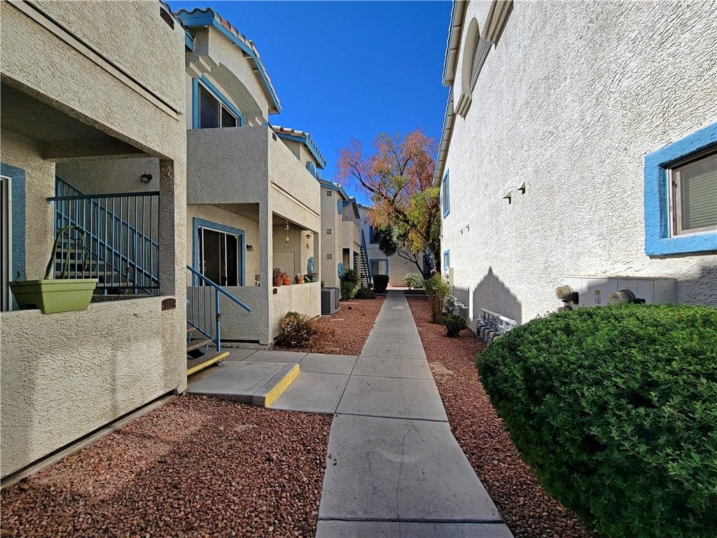 4960 Harrison Drive 112 — photo 3