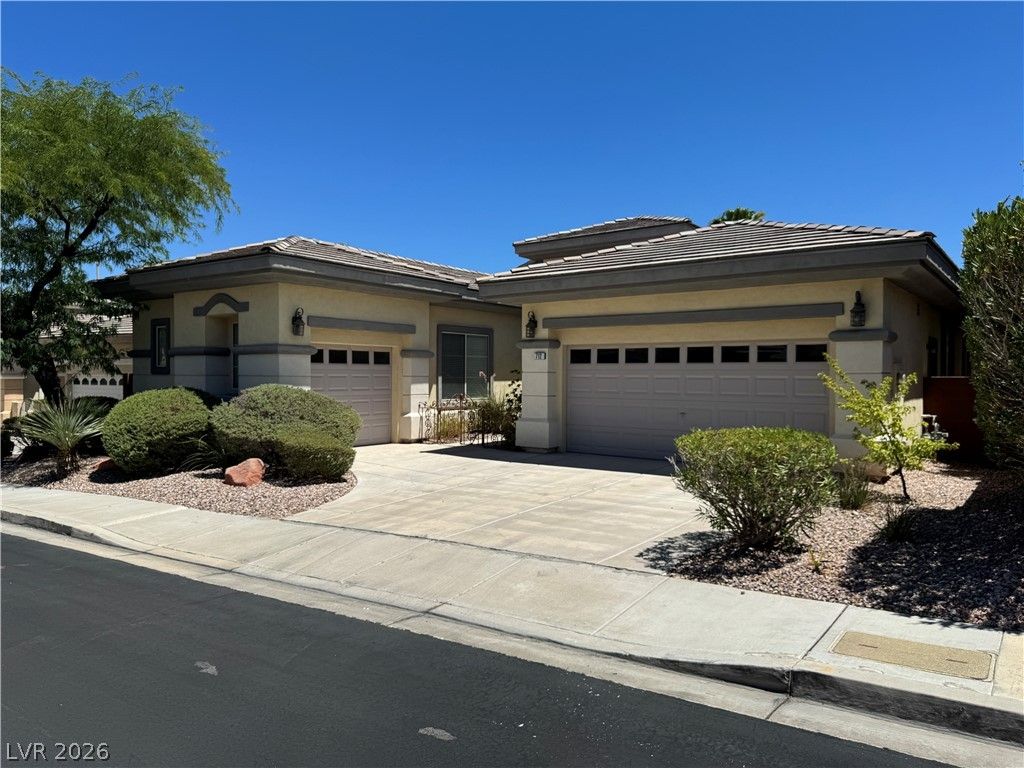 712 Pinnacle Heights Lane — photo 2 of 46