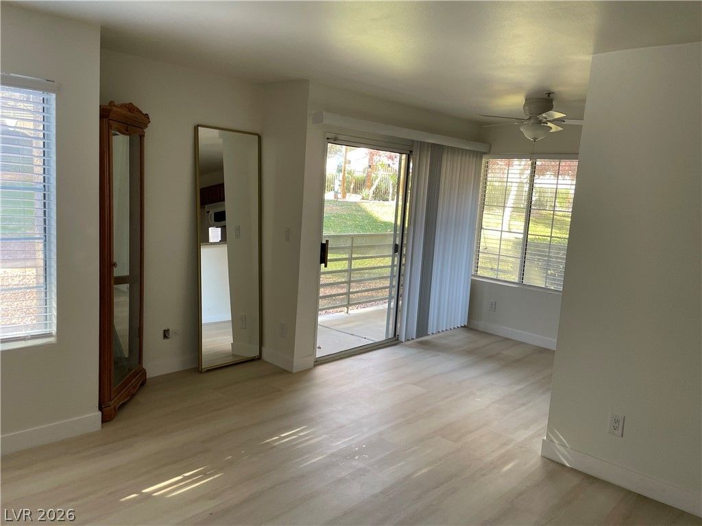 2121 Sealion Drive 101 — photo 3 of 5