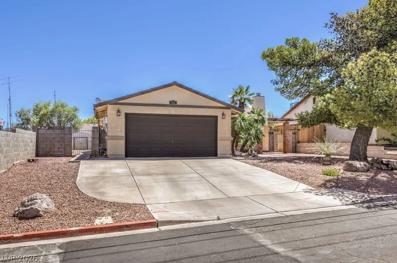 532 Mona Lane — photo 3