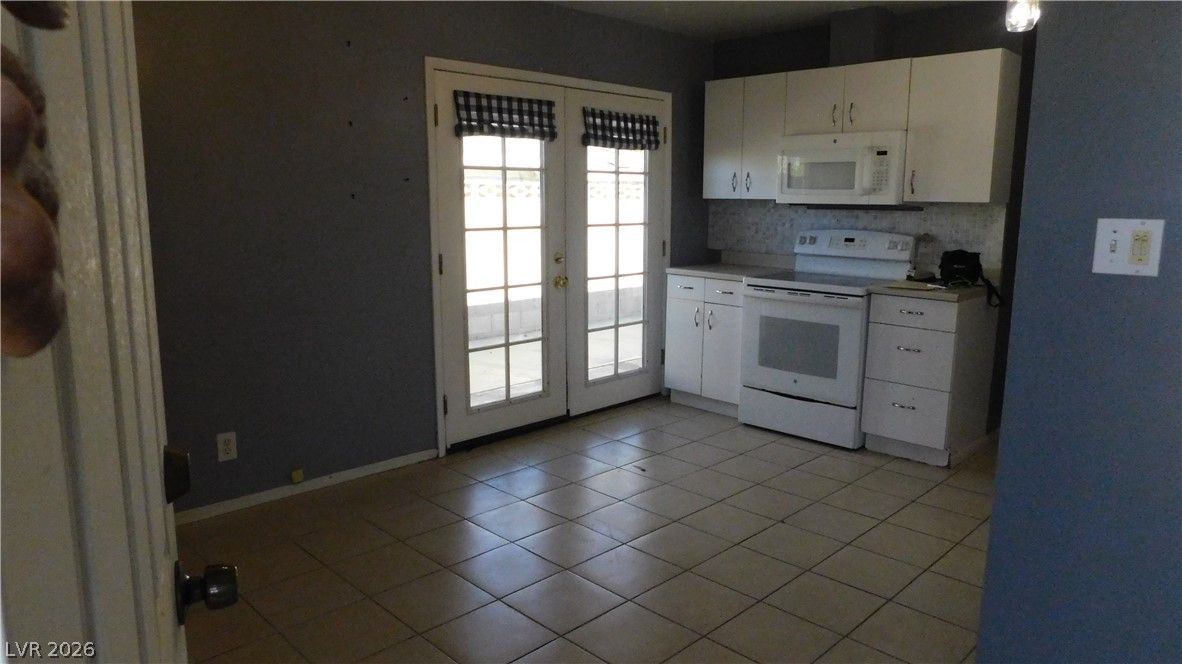 6541 Casada Way — photo 4