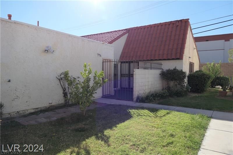 3335 Racquet Street — photo 1