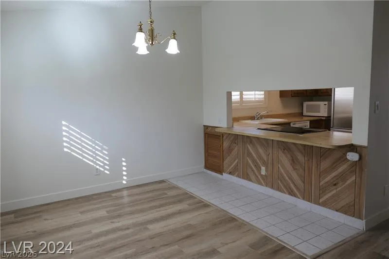 3335 Racquet Street — photo 3