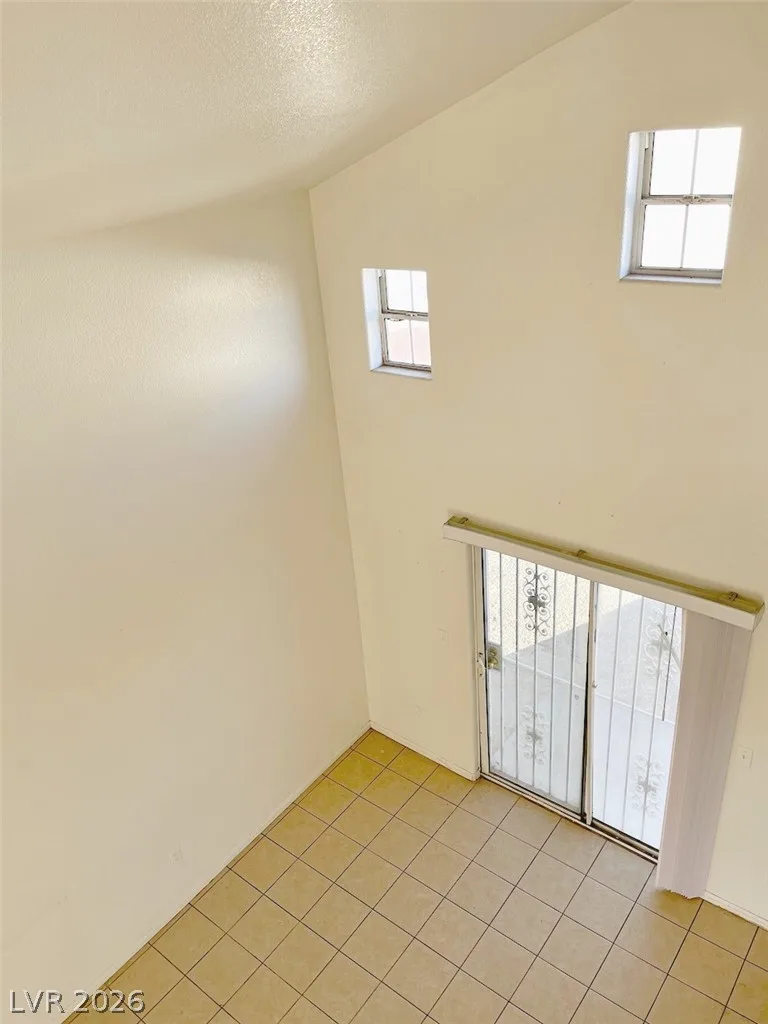 6168 Bluehill Avenue 2 — photo 4