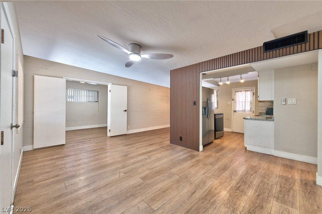 612 Stanford Street — photo 3 of 15