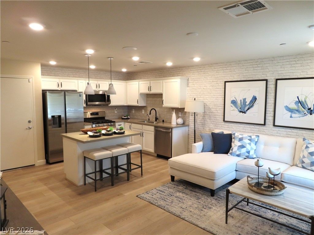 651 Pickled Pepper Place — photo 4 of 34