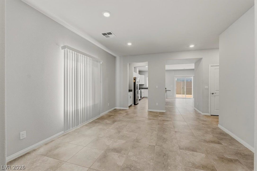 1058 Willow Berry Avenue — photo 3