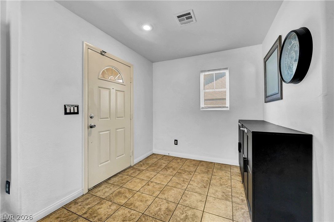 148 Afternoon Rain Avenue — photo 5